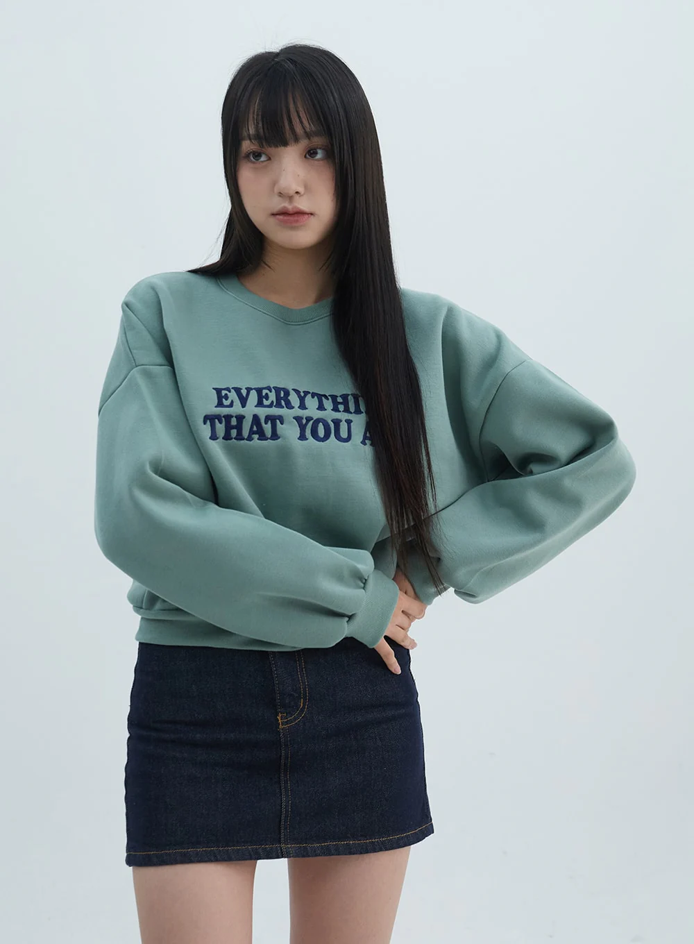 Lettering Crop Sweatshirt ON310 - Image 4